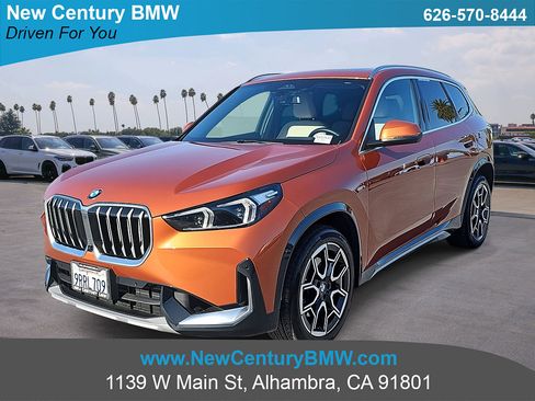 Used 2025 BMW X1 xDrive28i w/ Technology Package AWD/4WD image 1
