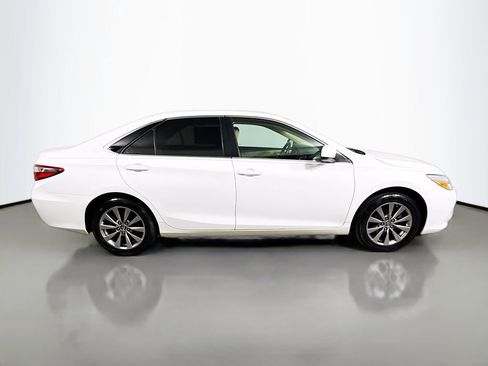 Used 2015 Toyota Camry XLE image 8