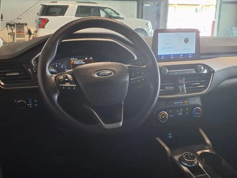 Used 2022 Ford Escape SE FWD image 15