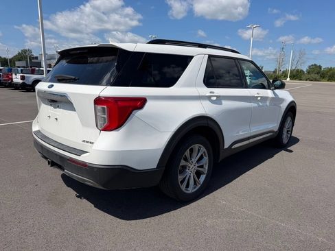 Used 2021 Ford Explorer XLT w/ Equipment Group 202A AWD/4WD image 5