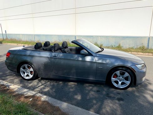 Used 2010 BMW 328i Convertible image 11