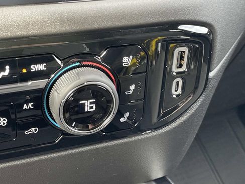 New 2026 Chevrolet Silverado 2500 ZR2 image 25