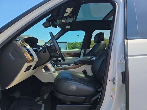 Used 2019 Land Rover Range Rover HSE AWD/4WD image 15