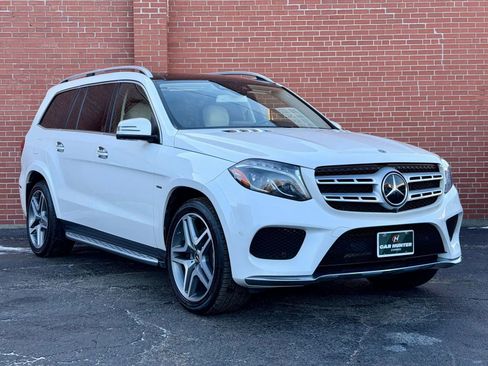 Used 2018 Mercedes-Benz GLS 550 4MATIC image 3