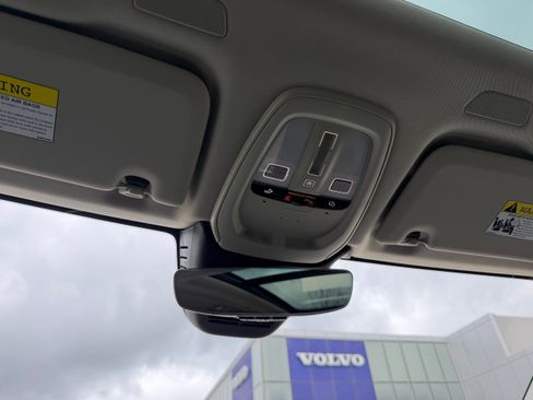 Used 2026 Volvo XC60 B5 Ultra w/ Protection Package Premier image 16