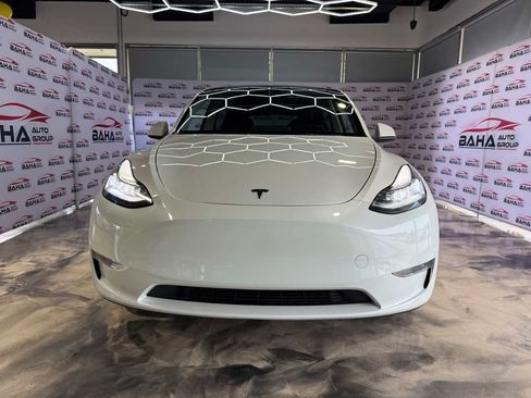 Used 2023 Tesla Model Y Long Range AWD/4WD image 2