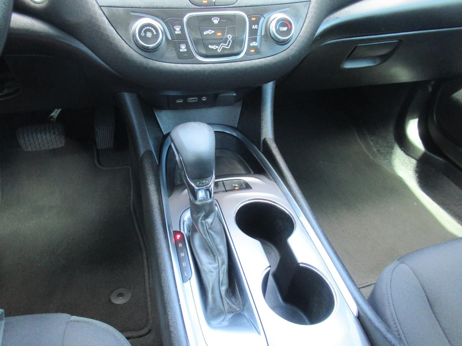 Used 2021 Chevrolet Malibu LS FWD image 27