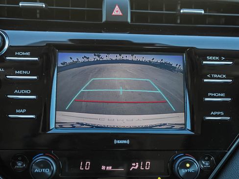 Used 2020 Toyota Camry LE image 23