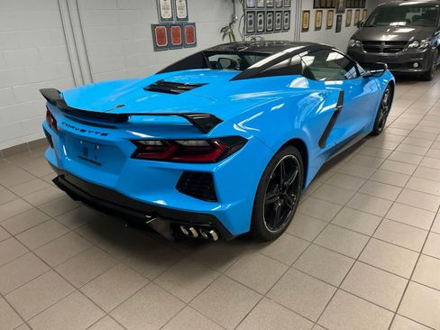 Used 2021 Chevrolet Corvette Stingray Premium Conv w/ Z51 Performance Package RWD image 14