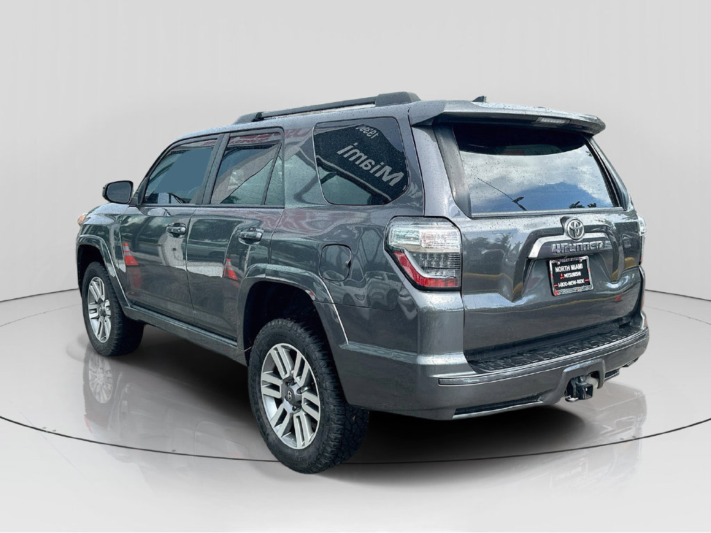 Used 2022 Toyota 4Runner TRD Sport AWD/4WD image 5