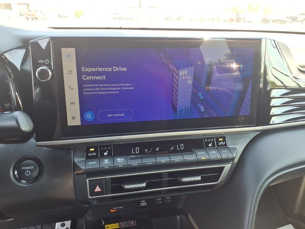 Used 2025 Toyota Camry XSE AWD/4WD image 9