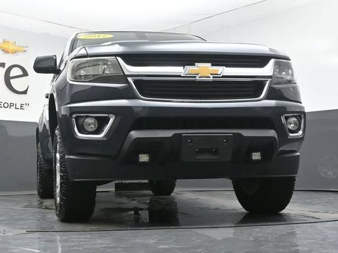 Used 2017 Chevrolet Colorado LT w/ LT Convenience Package RWD image 3
