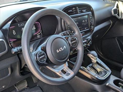 Used 2024 Kia Soul LX w/ Option Group 015 image 10
