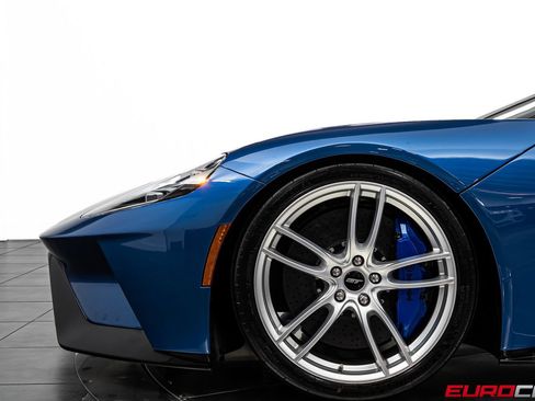 Used 2022 Ford GT RWD image 14
