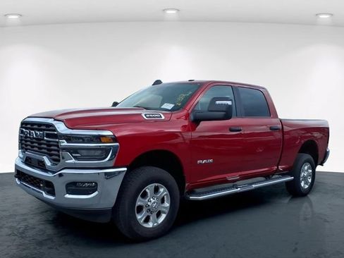 Used 2026 RAM 2500 Big Horn AWD/4WD image 2