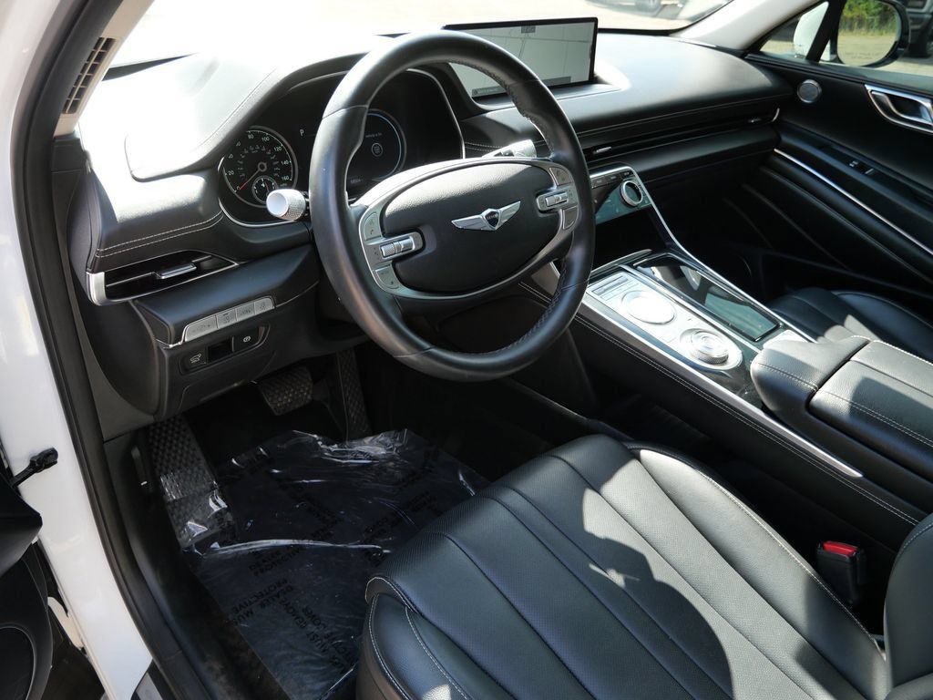 Used 2021 Genesis GV80 2.5T RWD image 3