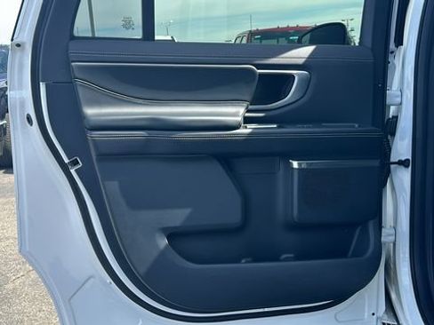 New 2026 Ford Expedition Max Platinum w/ Stealth Appearance Package AWD/4WD image 13