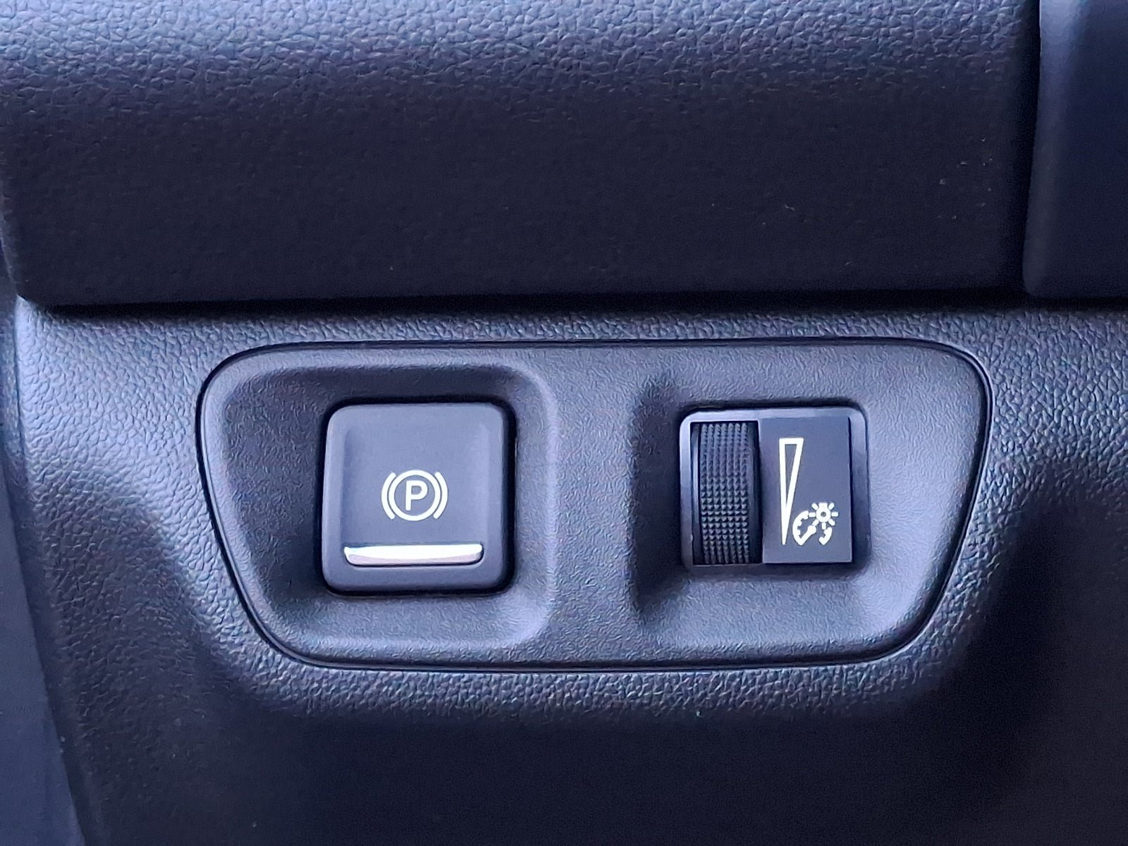 Certified 2023 GMC Acadia SLE FWD image 27