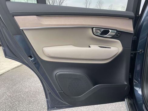 New 2026 Volvo XC90 B6 Plus w/ Protection Package Premier image 2