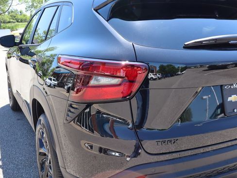 New 2026 Chevrolet Trax LT w/ Driver Confidence Package FWD image 27