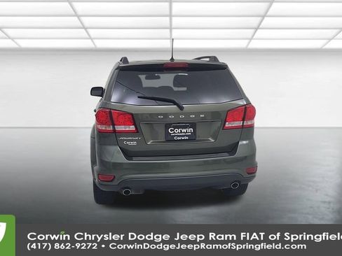 Used 2019 Dodge Journey SE image 12