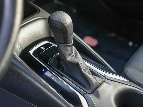 Used 2023 Toyota Corolla LE image 21