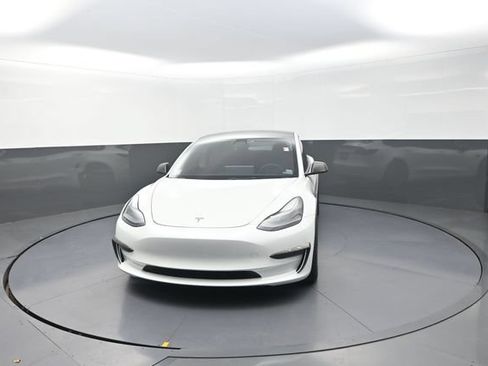 Used 2022 Tesla Model 3 Long Range AWD/4WD image 29