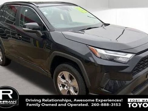 Used 2025 Toyota RAV4 XLE image 6