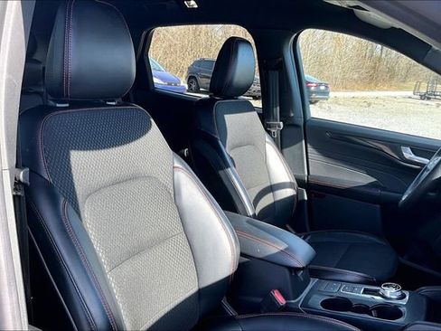 Used 2025 Ford Escape ST-Line AWD/4WD image 7