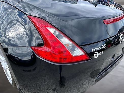 Used 2016 Nissan 370Z Touring Sport RWD image 29