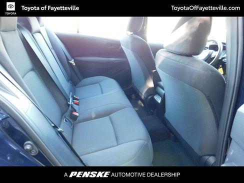 Used 2025 Toyota Corolla LE FWD image 5