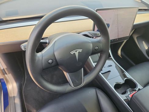 Used 2020 Tesla Model Y Long Range AWD/4WD image 18