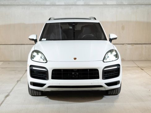 Certified 2023 Porsche Cayenne GTS AWD/4WD image 10