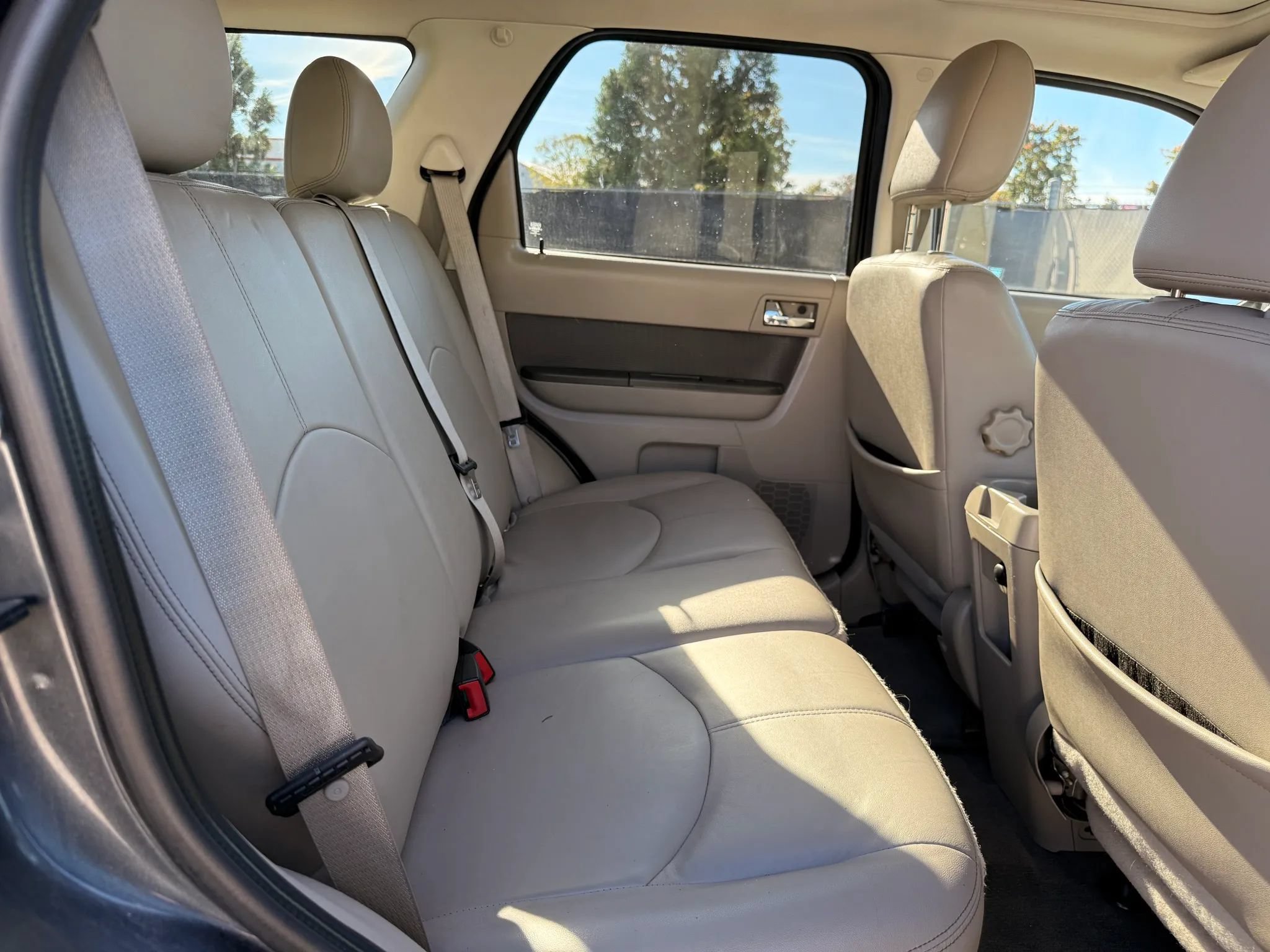Used 2010 Mercury Mariner Premier FWD image 20
