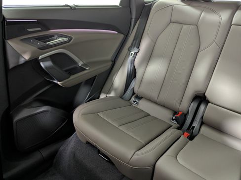 New 2025 Audi Q5 Premium Plus image 12