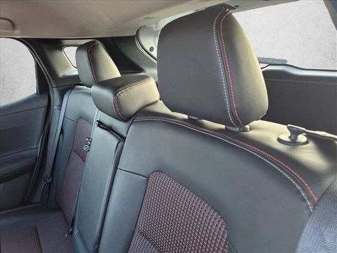 Used 2025 Nissan Kicks SR FWD image 11