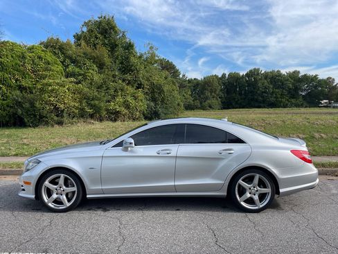 Used 2012 Mercedes-Benz CLS 550 4MATIC image 2