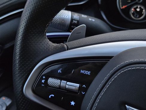 Used 2022 Genesis GV70 2.5T w/ Sport Prestige Package image 28