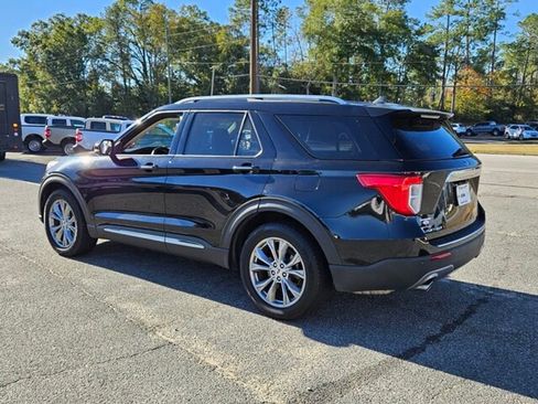 Used 2023 Ford Explorer Limited w/ Equipment Group 301A image 10
