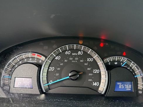 Used 2013 Toyota Camry SE image 8