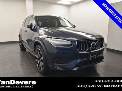 Used 2022 Volvo XC90 T6 Momentum w/ Advanced Package