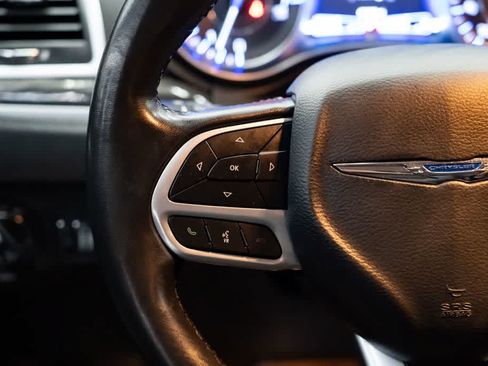 Used 2021 Chrysler 300 Touring L RWD image 15