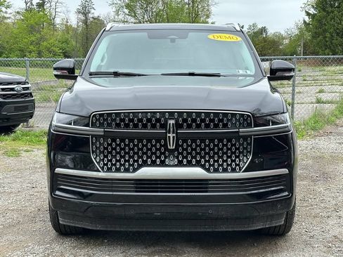 New 2025 Lincoln Navigator Reserve AWD/4WD image 28