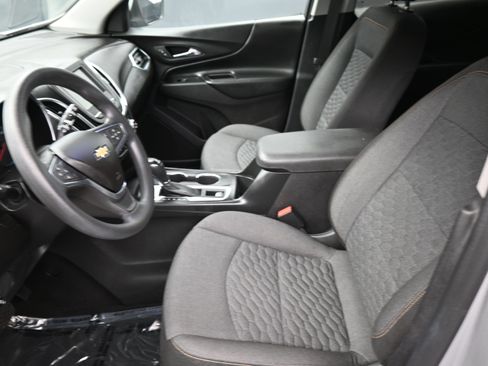 Used 2018 Chevrolet Equinox LT FWD image 13