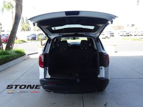 Certified 2023 GMC Acadia SLE w/ Driver Convenience Package FWD image 31
