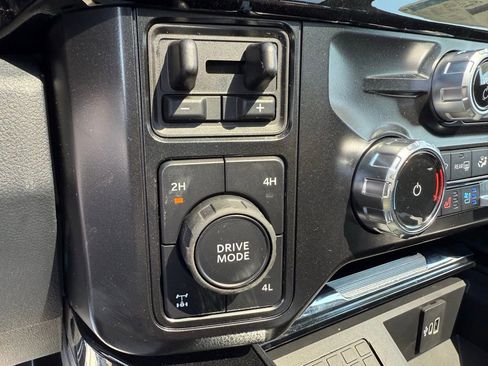 New 2025 Ford F250 Lariat w/ Lariat Ultimate Package image 26