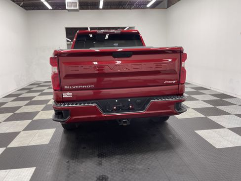 Used 2021 Chevrolet Silverado 1500 RST image 3