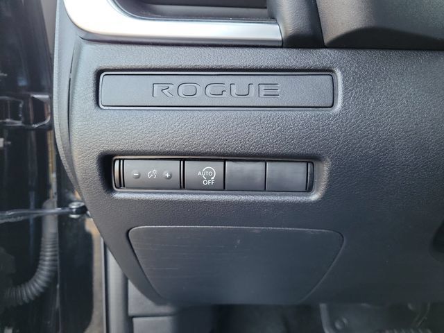 Used 2024 Nissan Rogue S AWD/4WD image 21