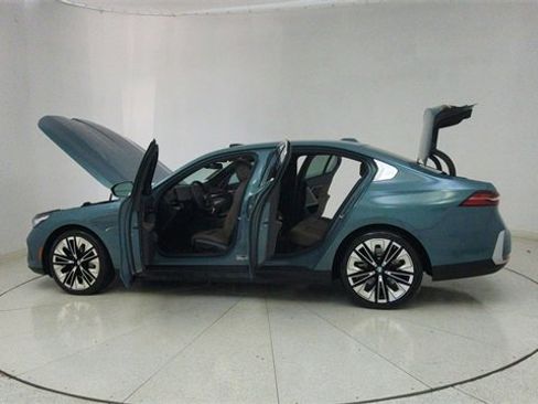 Used 2025 BMW 540i xDrive 540i xDrive image 72