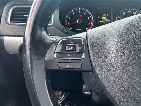 Used 2014 Volkswagen Jetta SE FWD image 11
